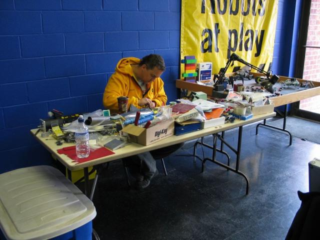 Steve busy building a SWIII

IMG_3170.JPG